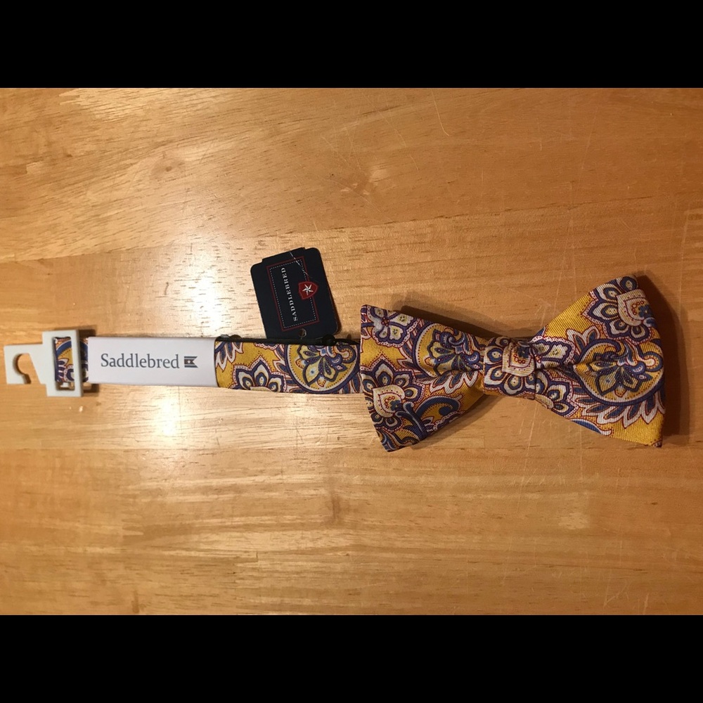 Saddlebred Yellow Paisley Pre-tied Bow Tie